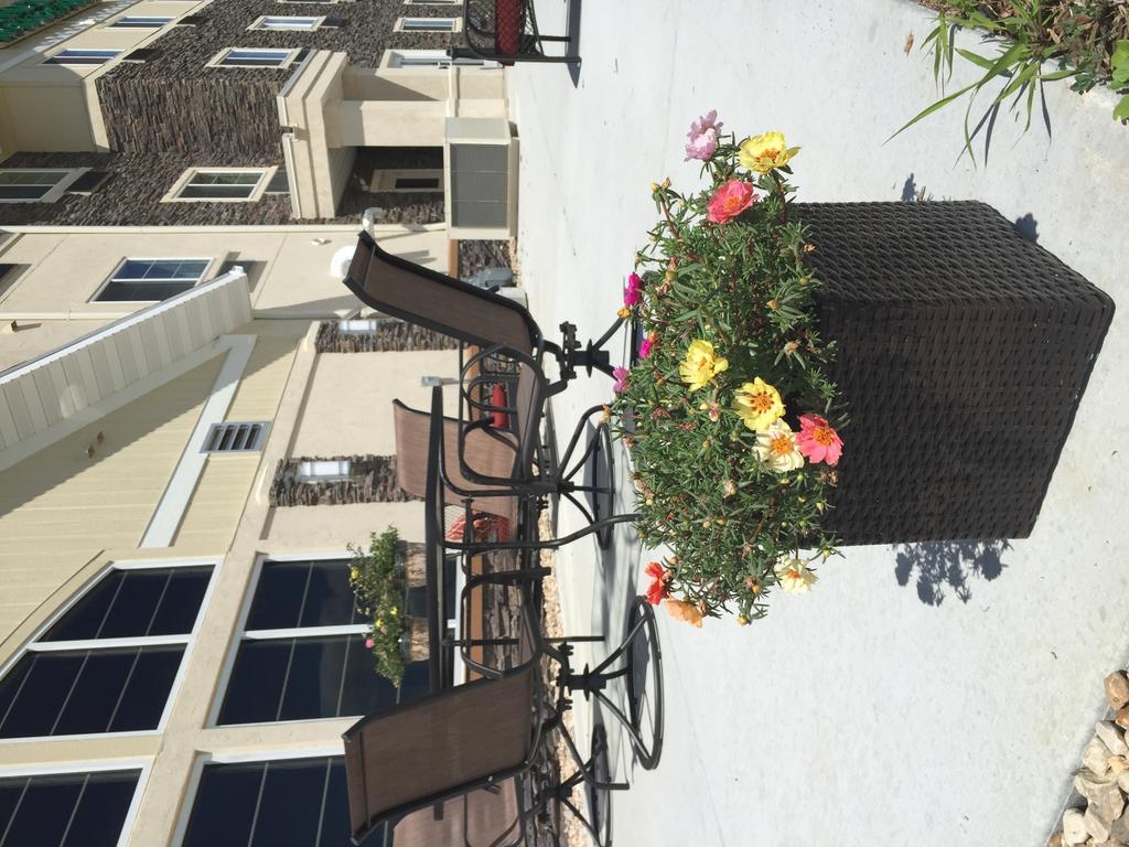 Grandstay Hotel & Suites Mount Horeb - Madison Exterior foto