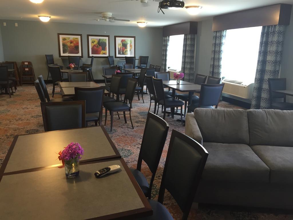 Grandstay Hotel & Suites Mount Horeb - Madison Exterior foto