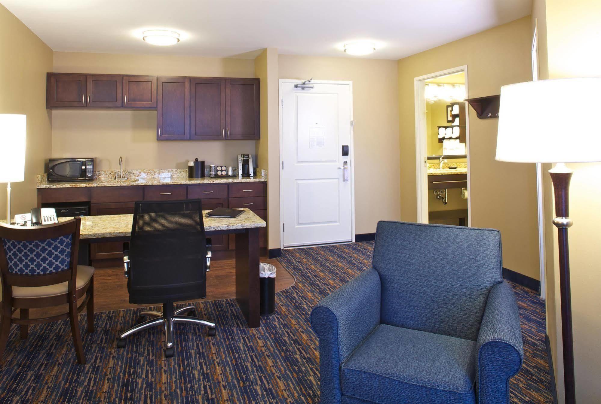 Grandstay Hotel & Suites Mount Horeb - Madison Exterior foto